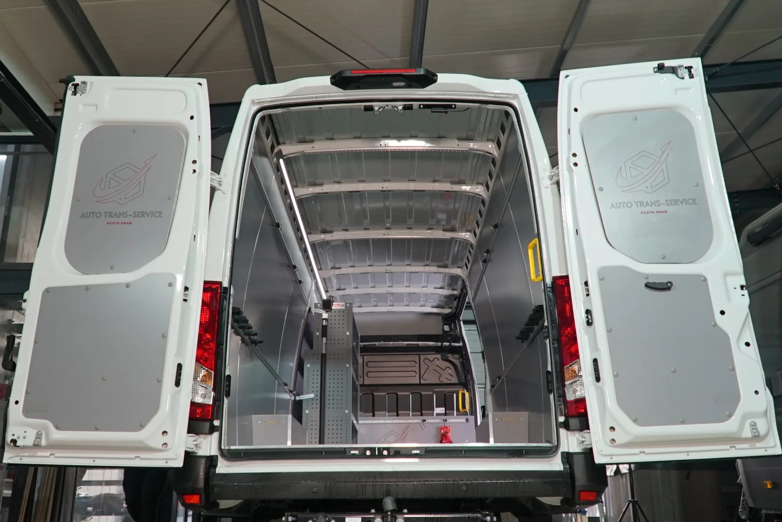 The ideal van fit-out for parcel locker servicing