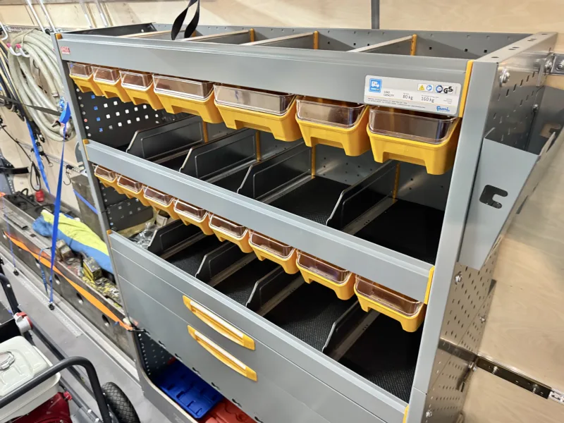 StoreVan shelving units