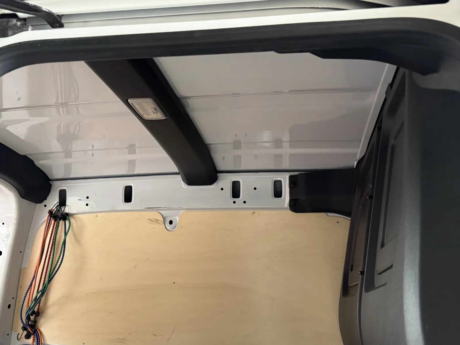 Madovan roof window installation in a Nissan Townstar