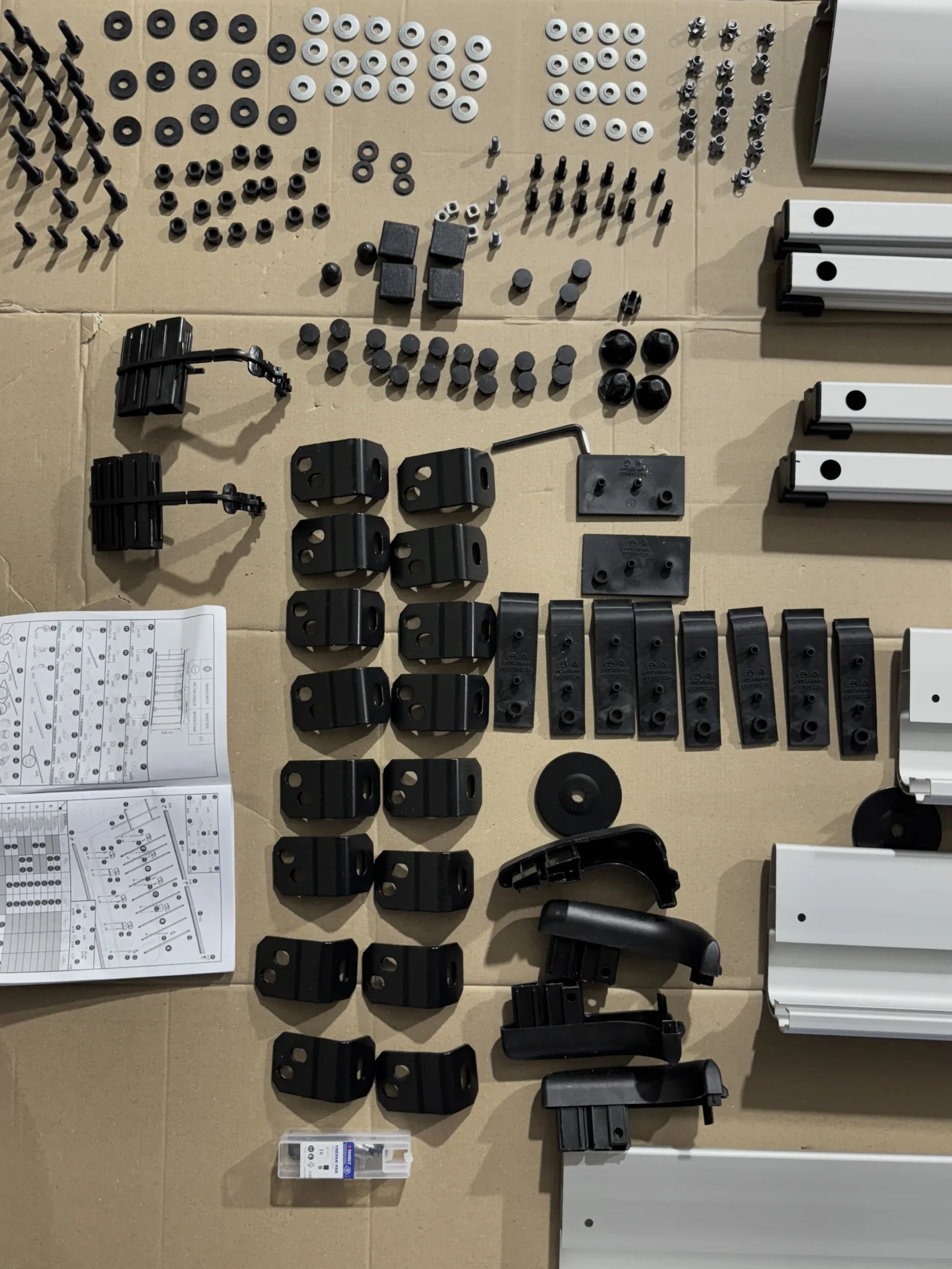 Installing an original roof rack in an electric Renault Master