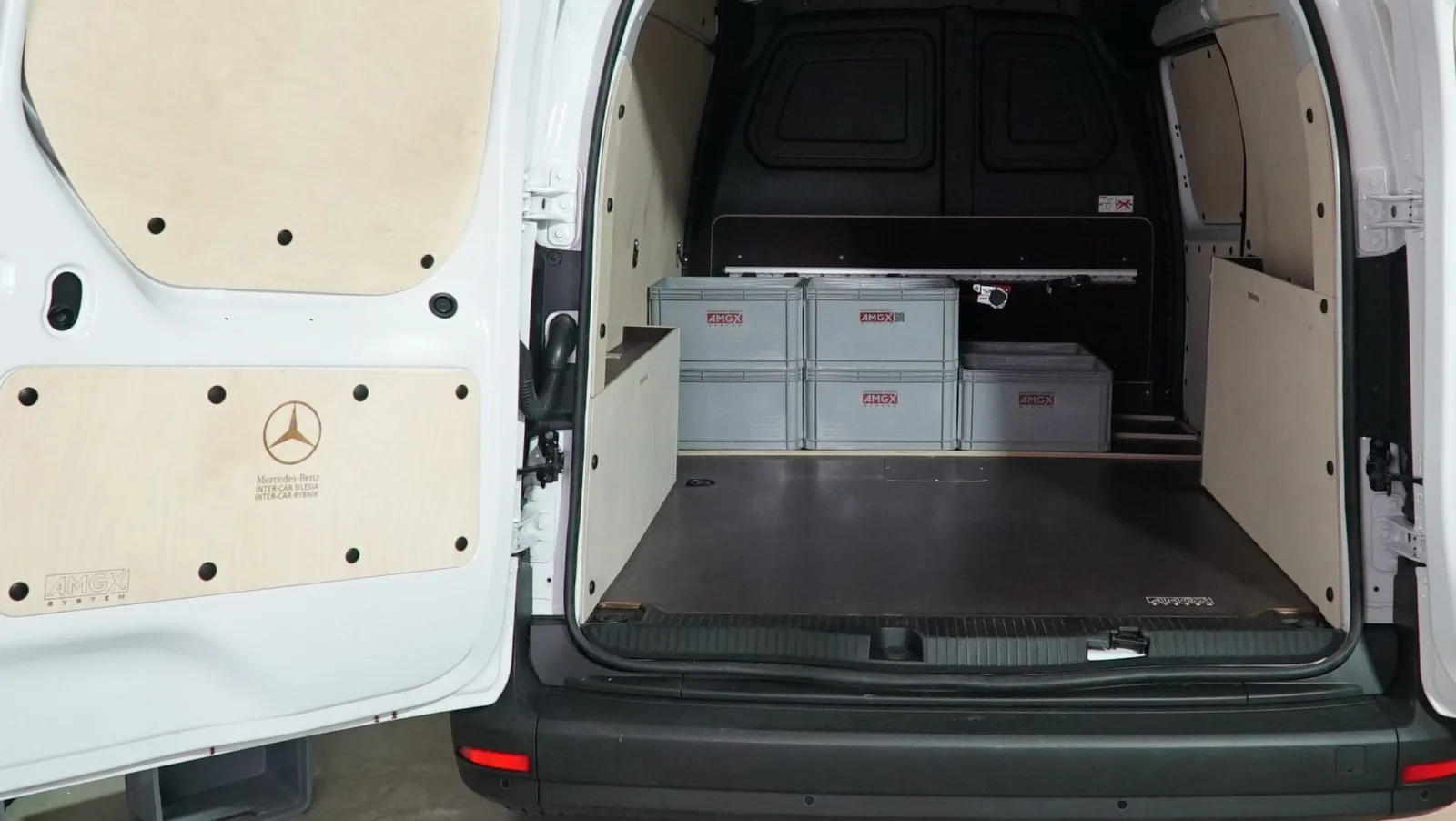 Practical and durable van fit-out for the electric Mercedes Citan