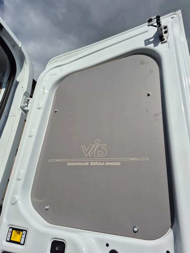 Side panels and floor