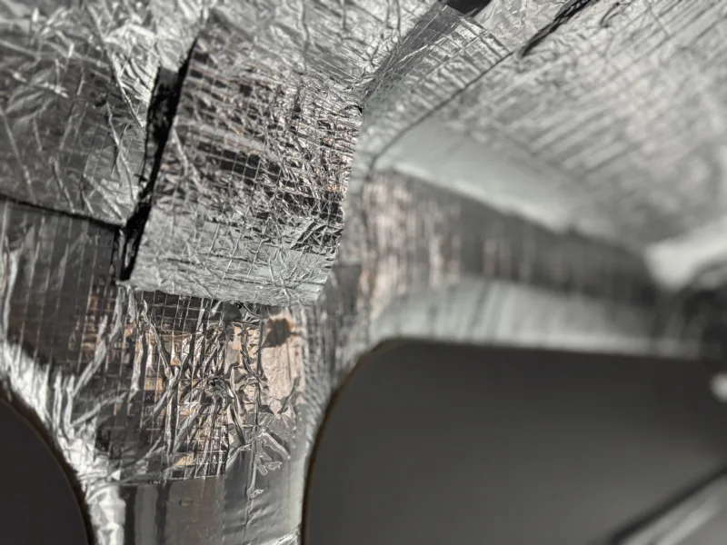 Thermal and acoustic insulation of the cargo area