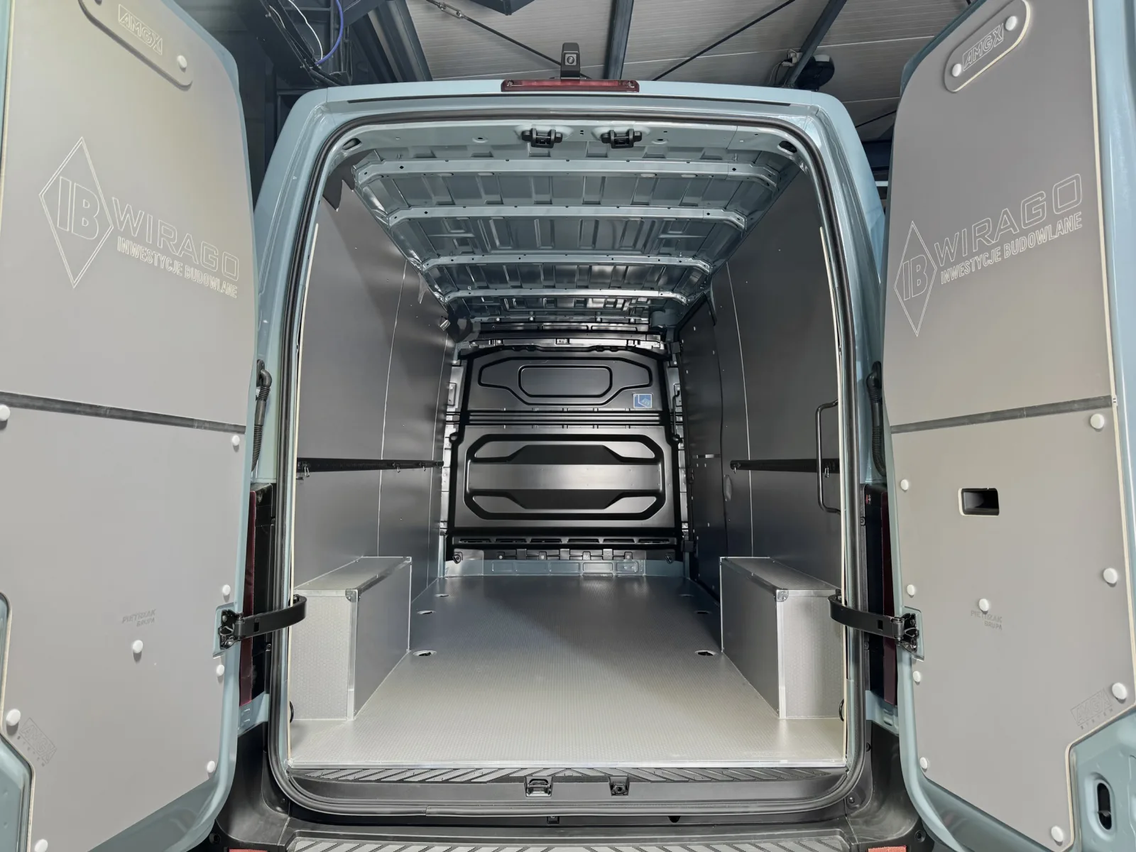 Professional Renault Master L3H2 Van Fit-Out - Solid, Functional and Aesthetic for Wirago