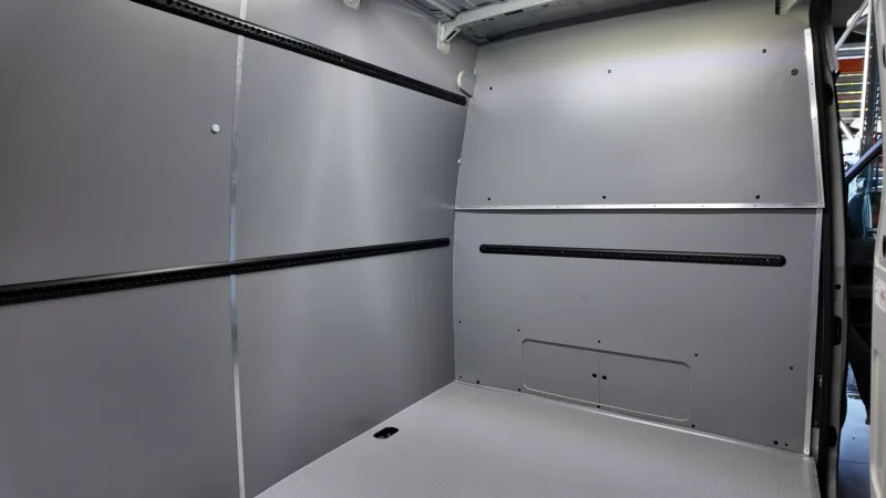 Durable cargo area fit-out for the Volkswagen Crafter