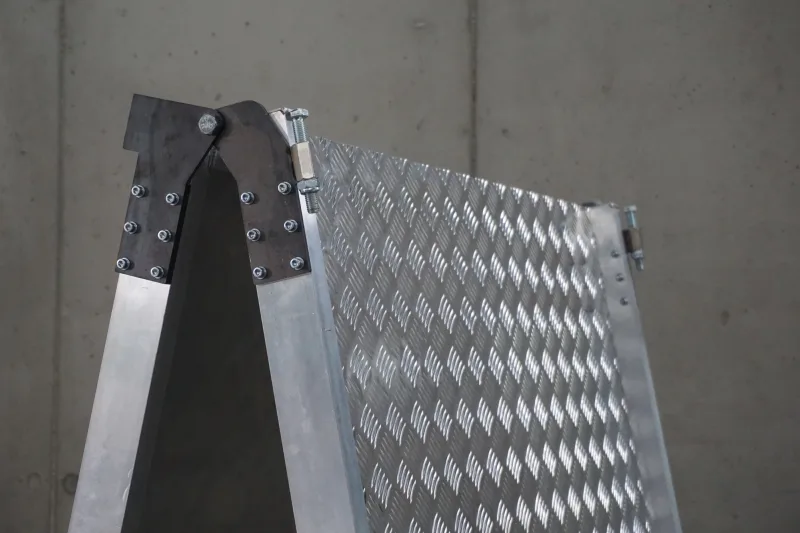 Durable, aluminium, suitable for every type of vehicle