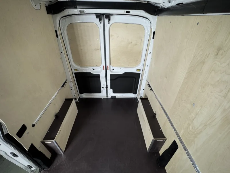 A solid and functional cargo area fit-out