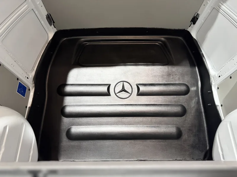 Bulkheads for vans - safety and aesthetics in one