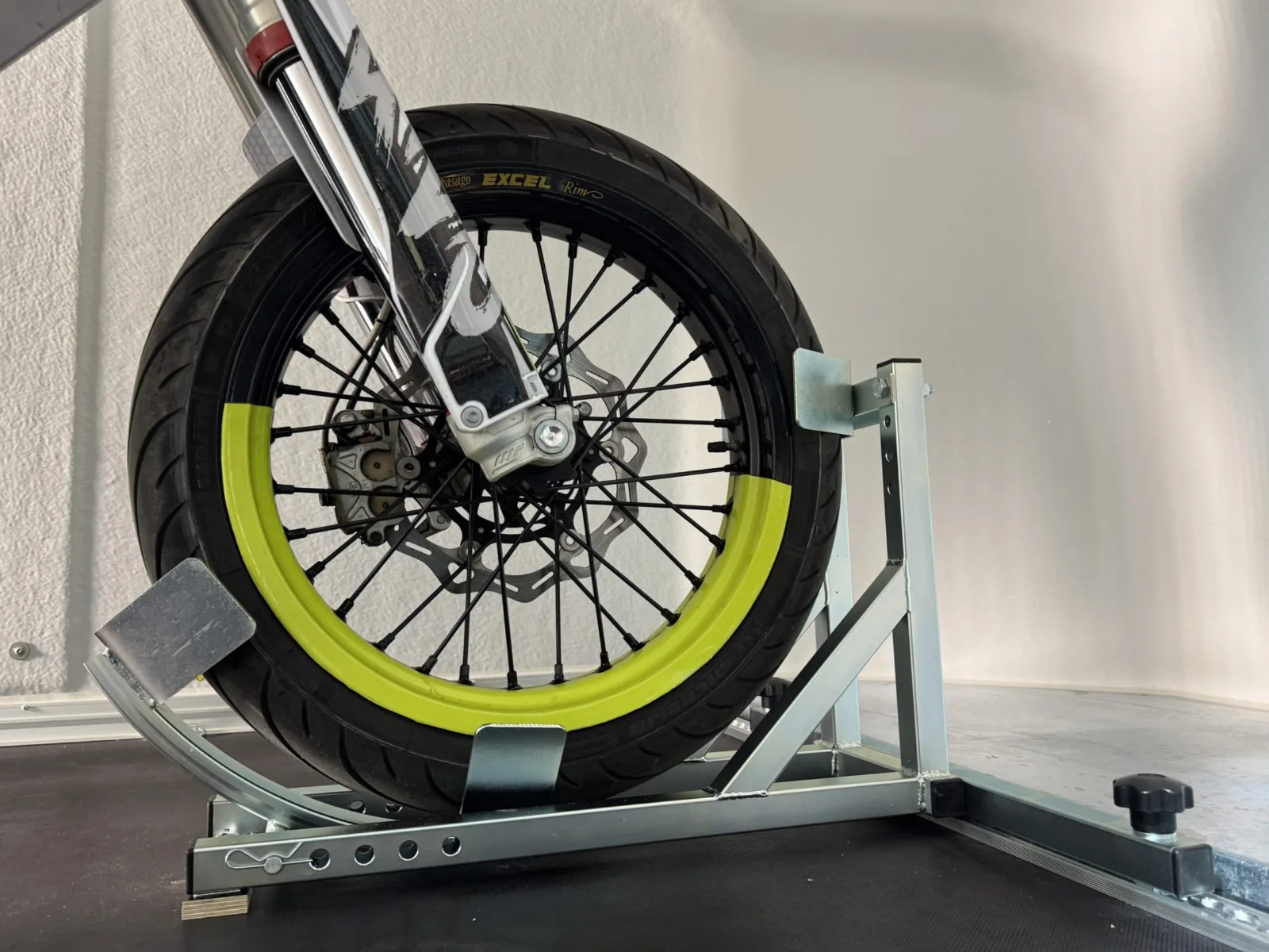 Sturdy motorcycle mount - reliable load securing