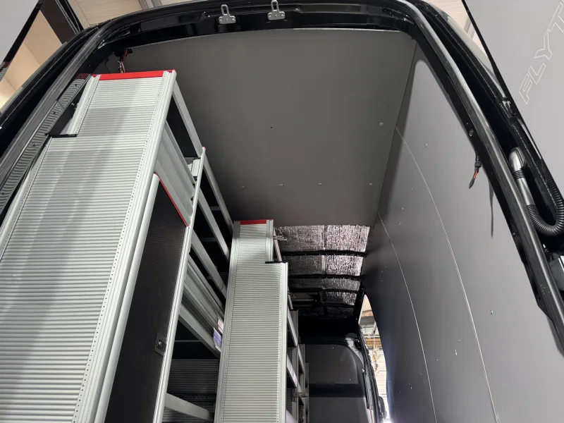 Comprehensive protection and insulation of the cargo area
