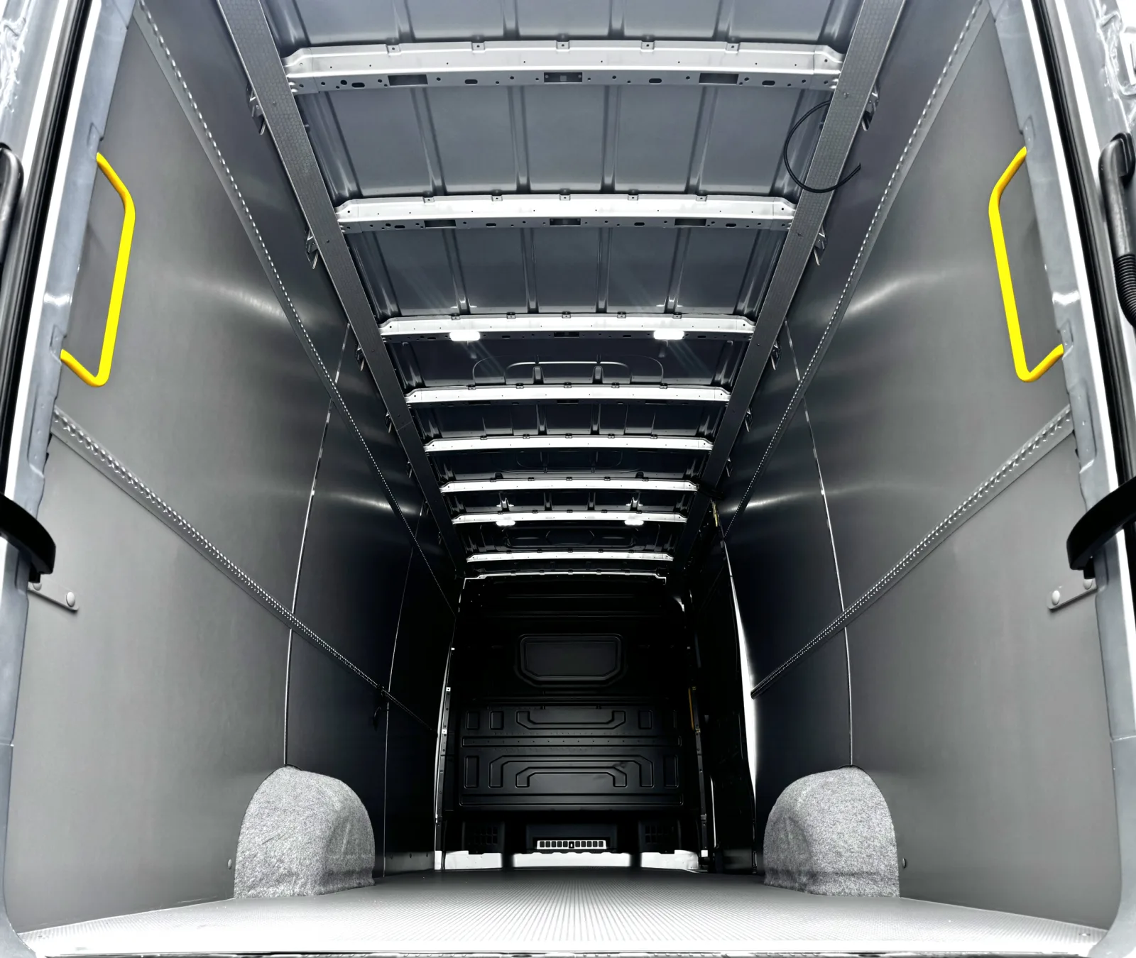 Volkswagen Crafter L5H3 - van fit-out for the karting industry