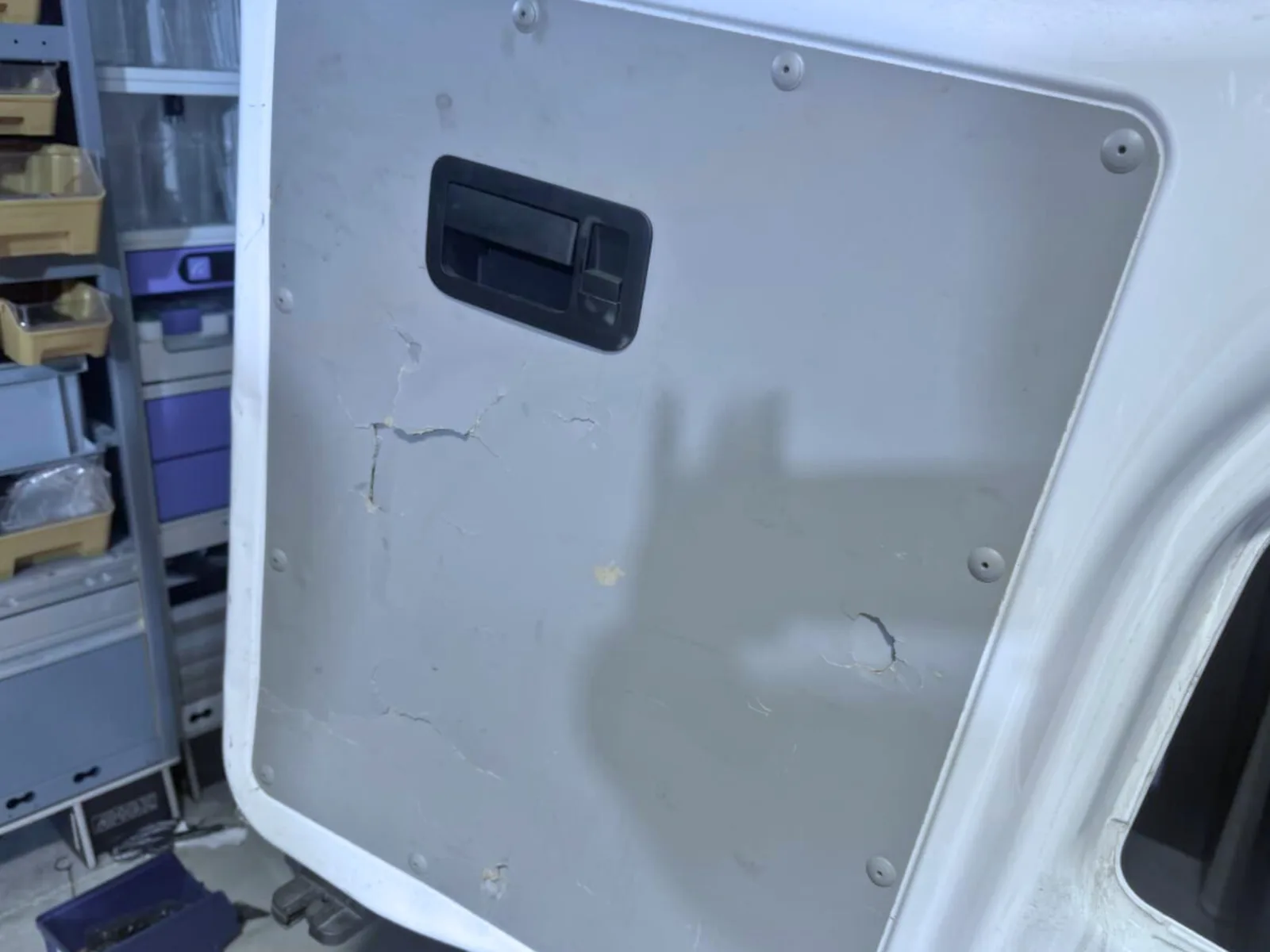 Volkswagen Transporter T4 - durable floor and Tecnolam shelving unit