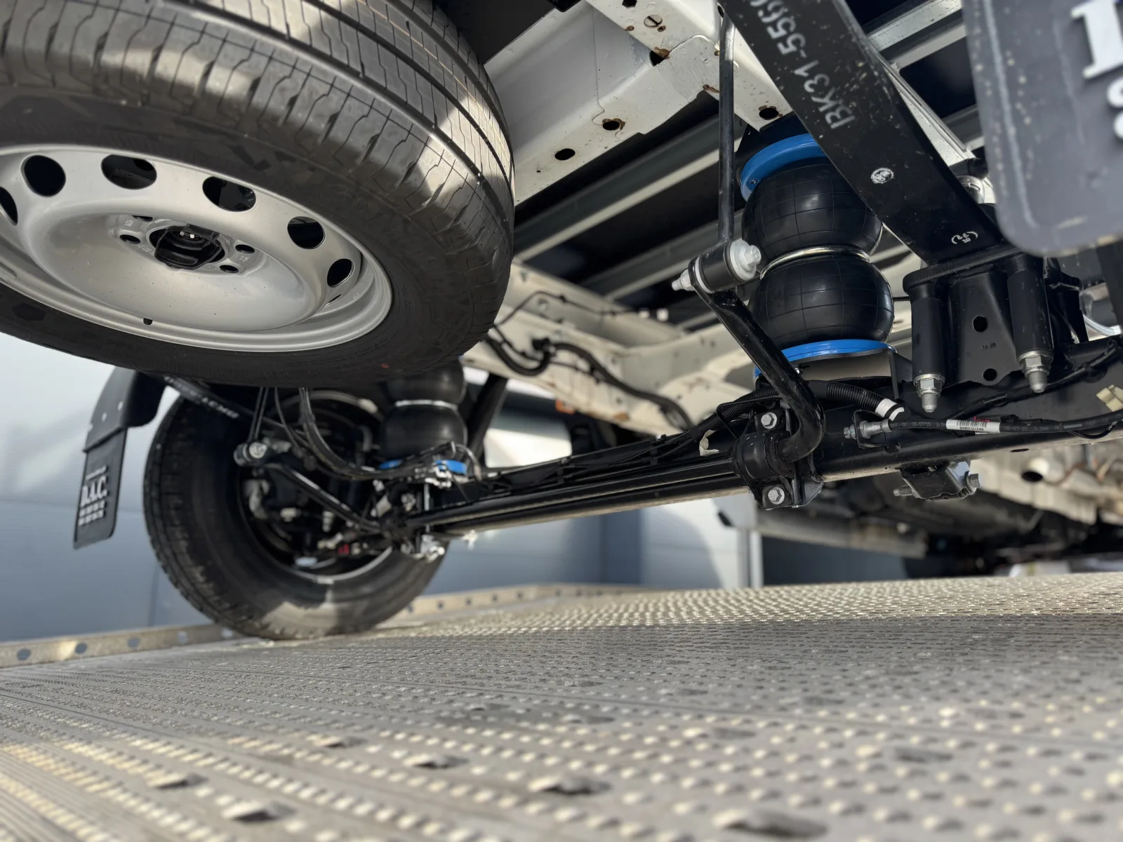 AMGX System Installs MTT System Air Springs