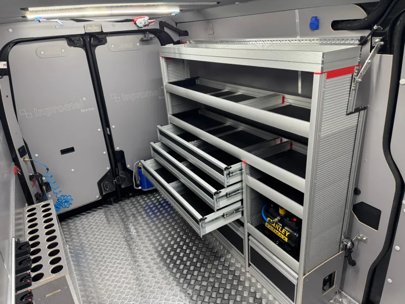 GEMA shelving units and work modules