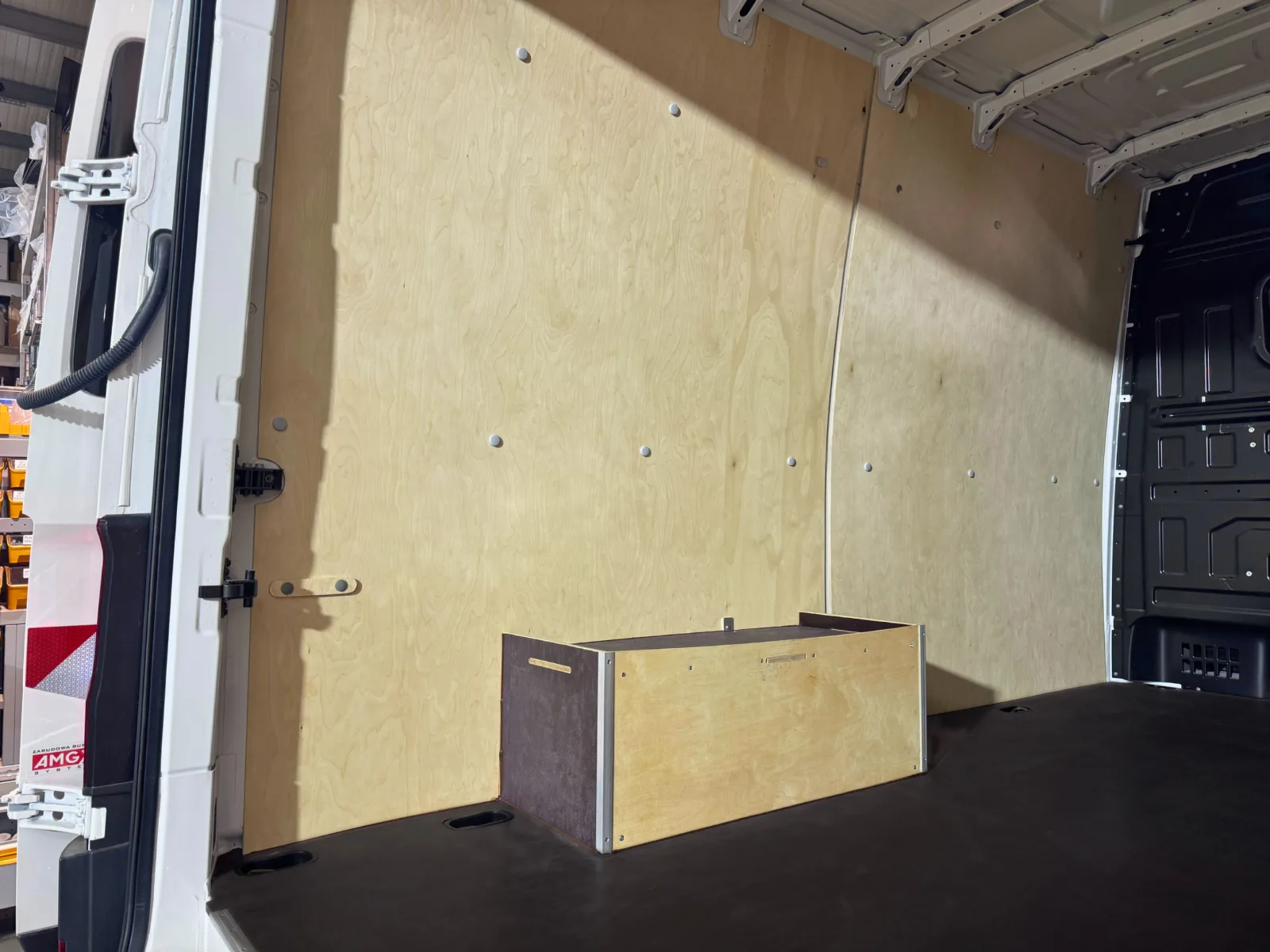 Van fit-out for a Volkswagen Crafter with dual rear wheels