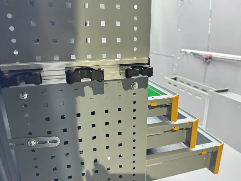 StoreVan shelving units