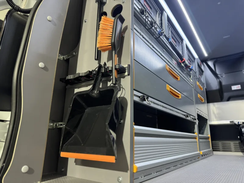 Insulation and lighting for greater working comfort