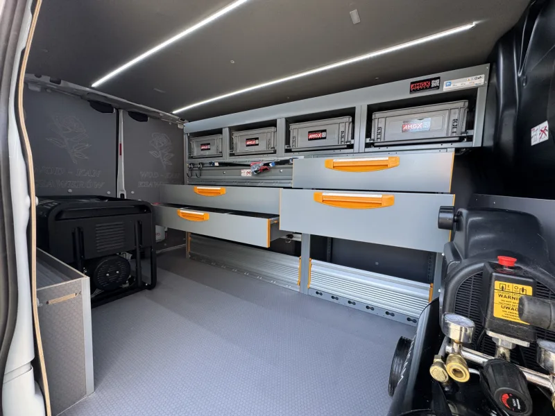 Insulation and lighting for greater working comfort