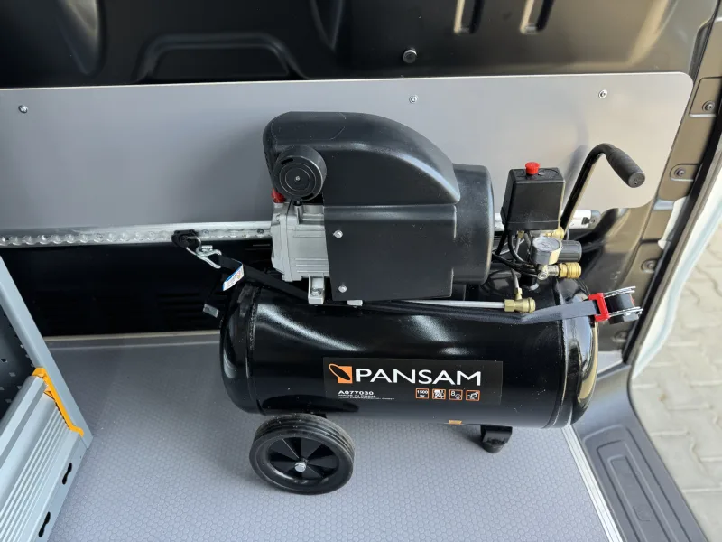 Bulkhead fit-out