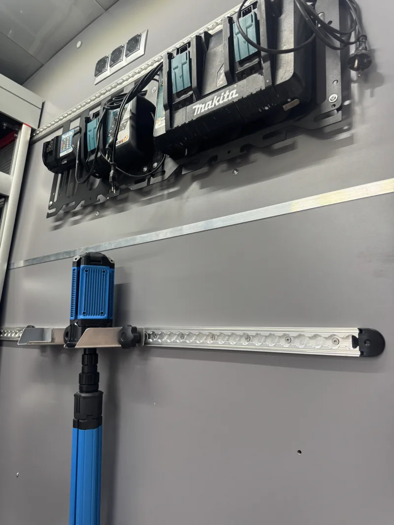 AIRLINE load securing system
