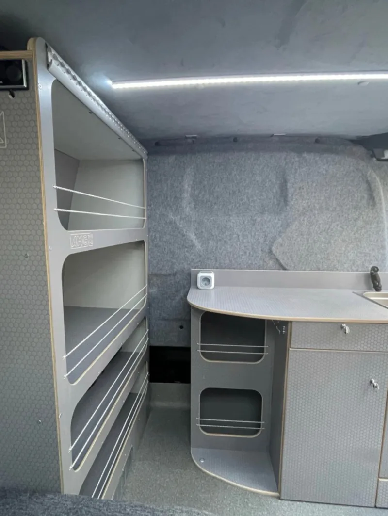 Airline mounting system