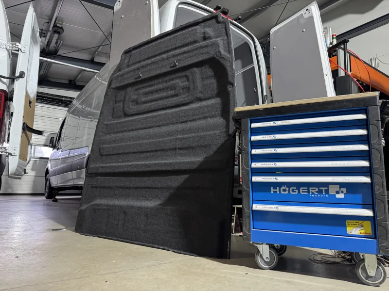 Thermal insulation and a comfortable passenger area