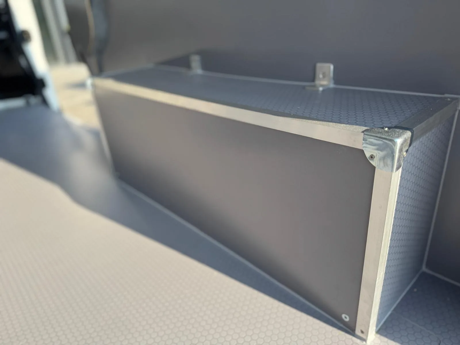 Premium Van Fit-Out in Renault Trafic L2H1