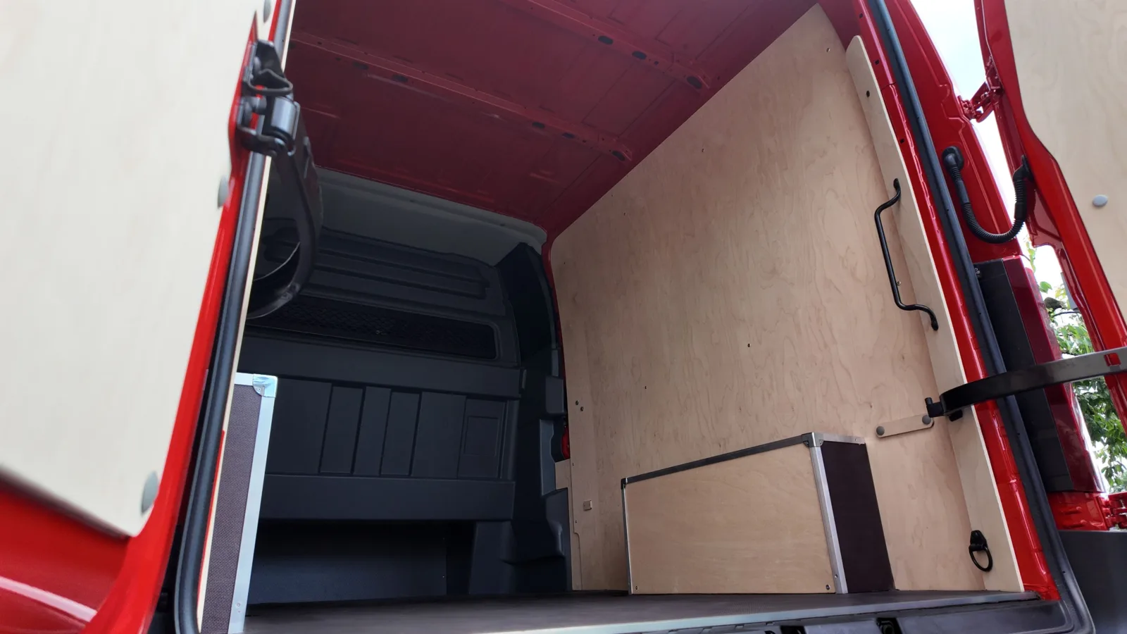Renault Master L3H2 Crew Cab Van Fit-Out - robust cargo area finish