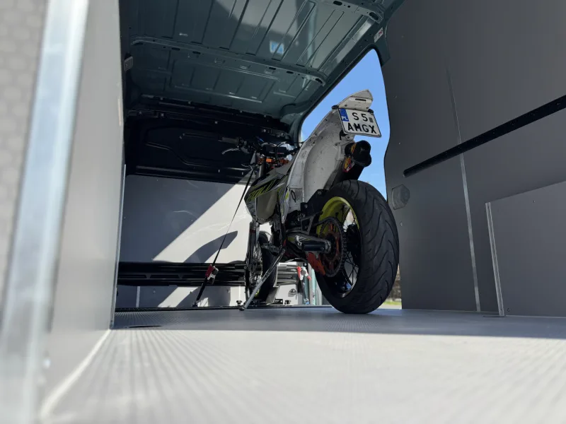Cargo area fit-out