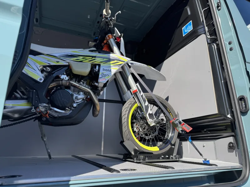 Airline rails - load securing system