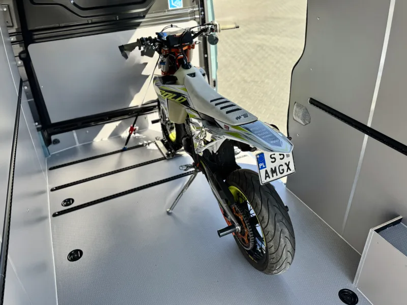 Motorcycle mount