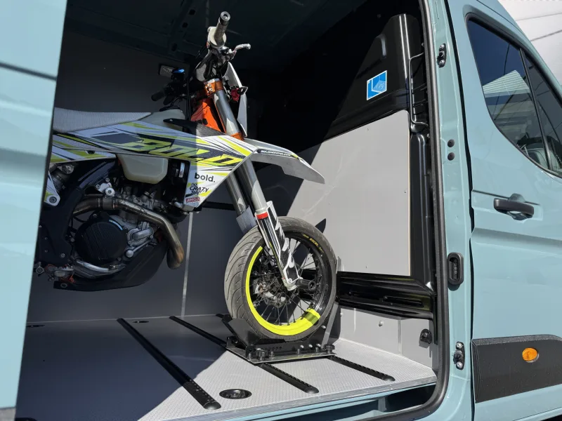 Motorcycle mount