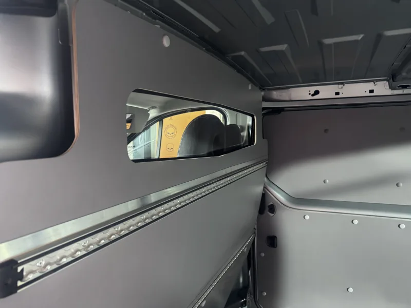Functional bulkhead
