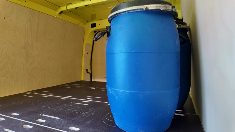 Complete protection of the cargo area