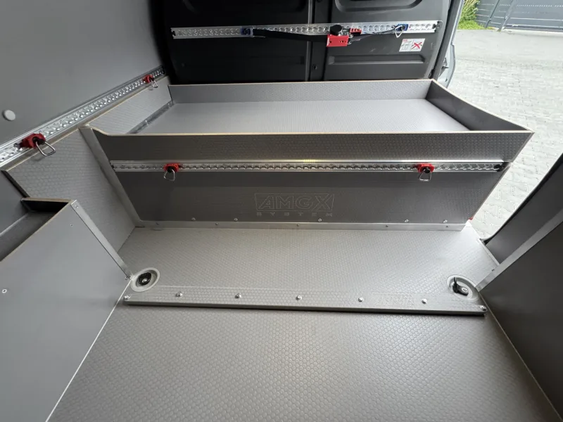 Anti-slip floor