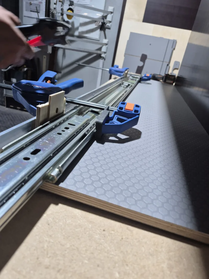 Shelving unit with a drawer - the heart of the fit-out