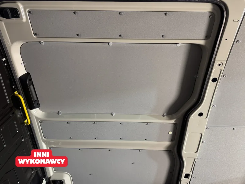 Door protection - full protection of the cargo area