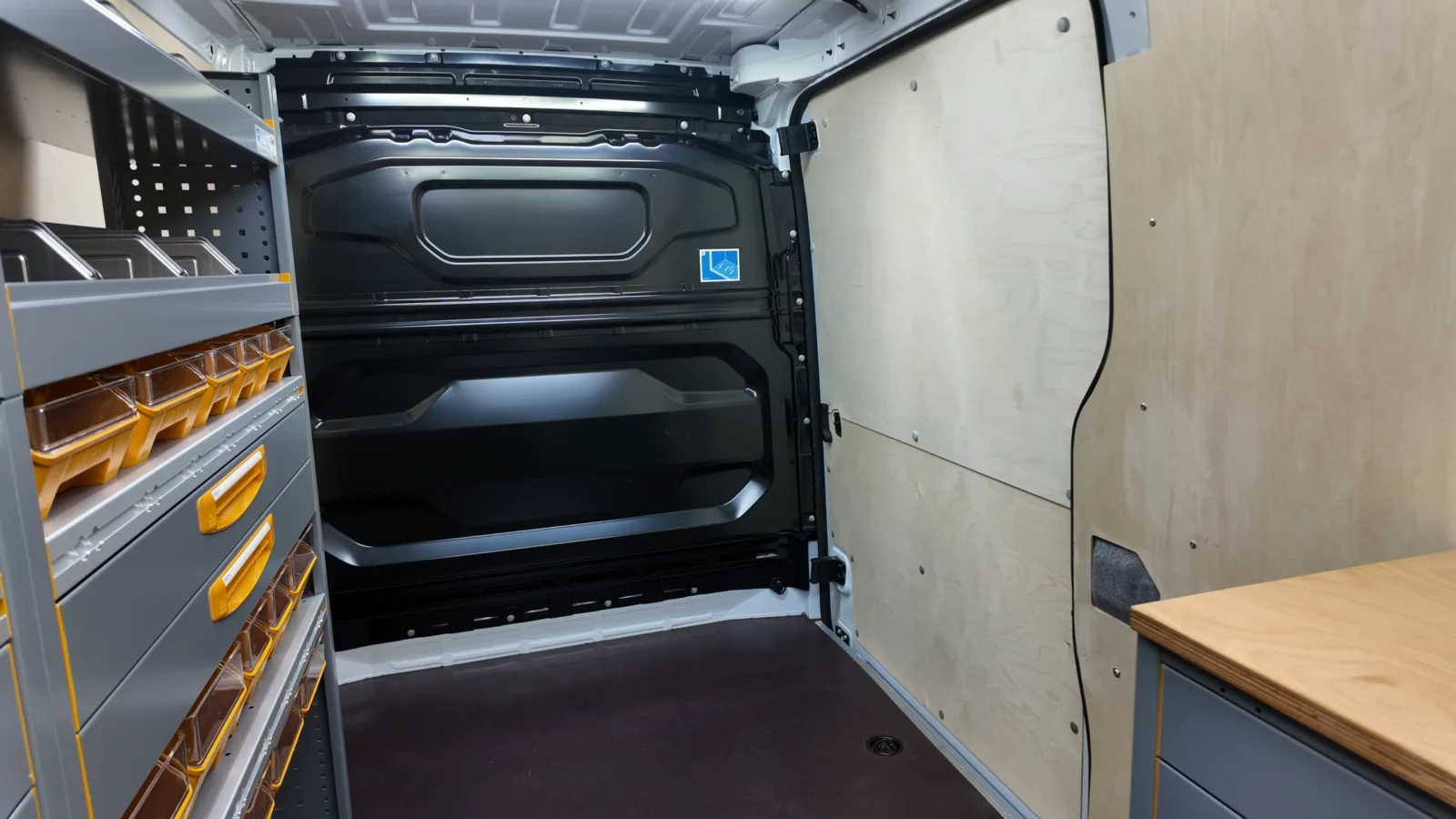 Service van fit-out for TTCS in a Renault Master L3H2
