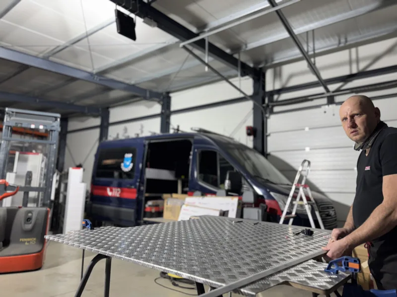 Roof structure and exterior equipment