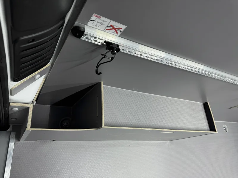 Side panels, floor and wheel arch covers - Premium package