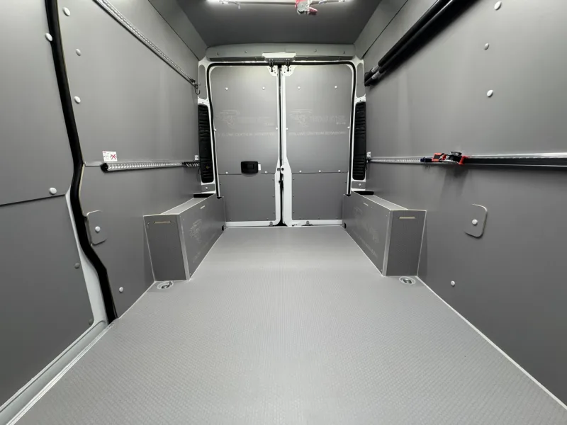 Side panels, floor and wheel arch covers - Premium package