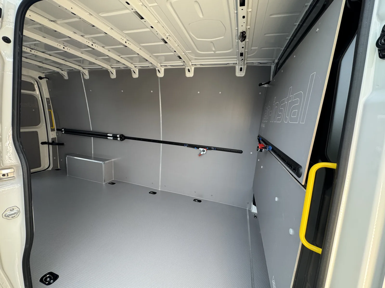 Volkswagen Crafter van fit-out for Cab-Instal