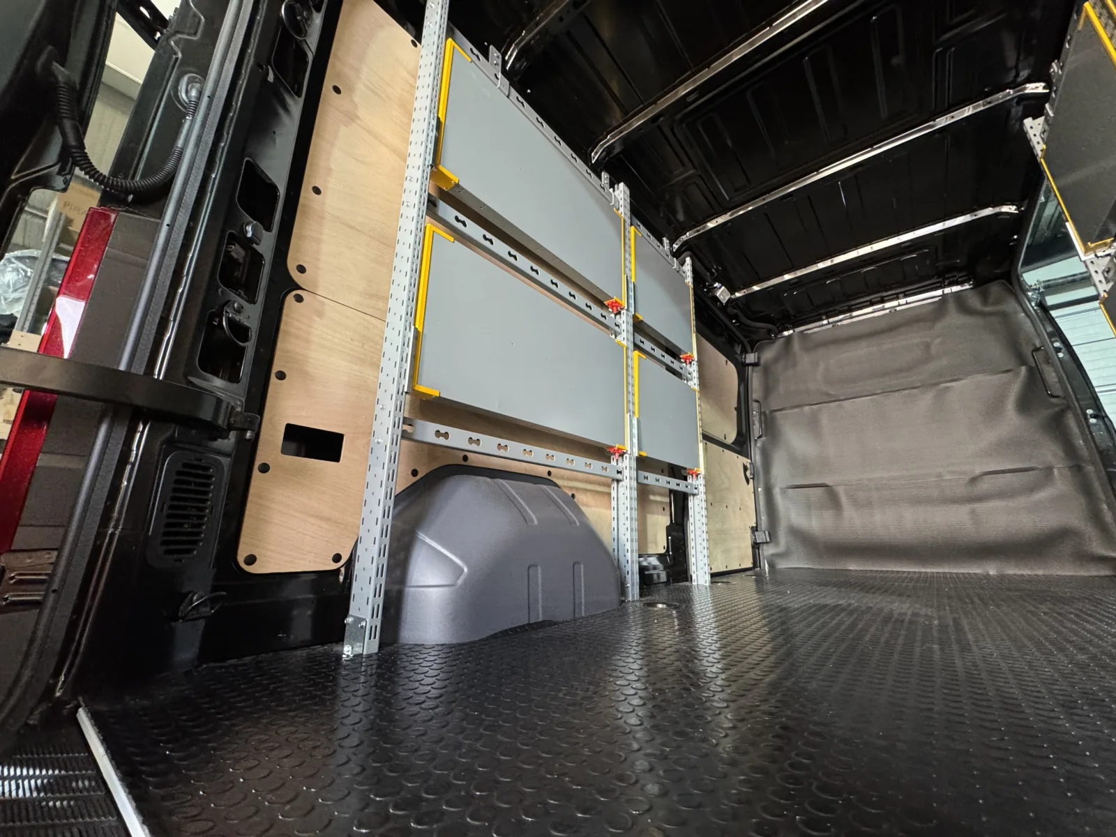 StoreVan and Tecnolam courier van fit-outs - modern solutions for your fleet