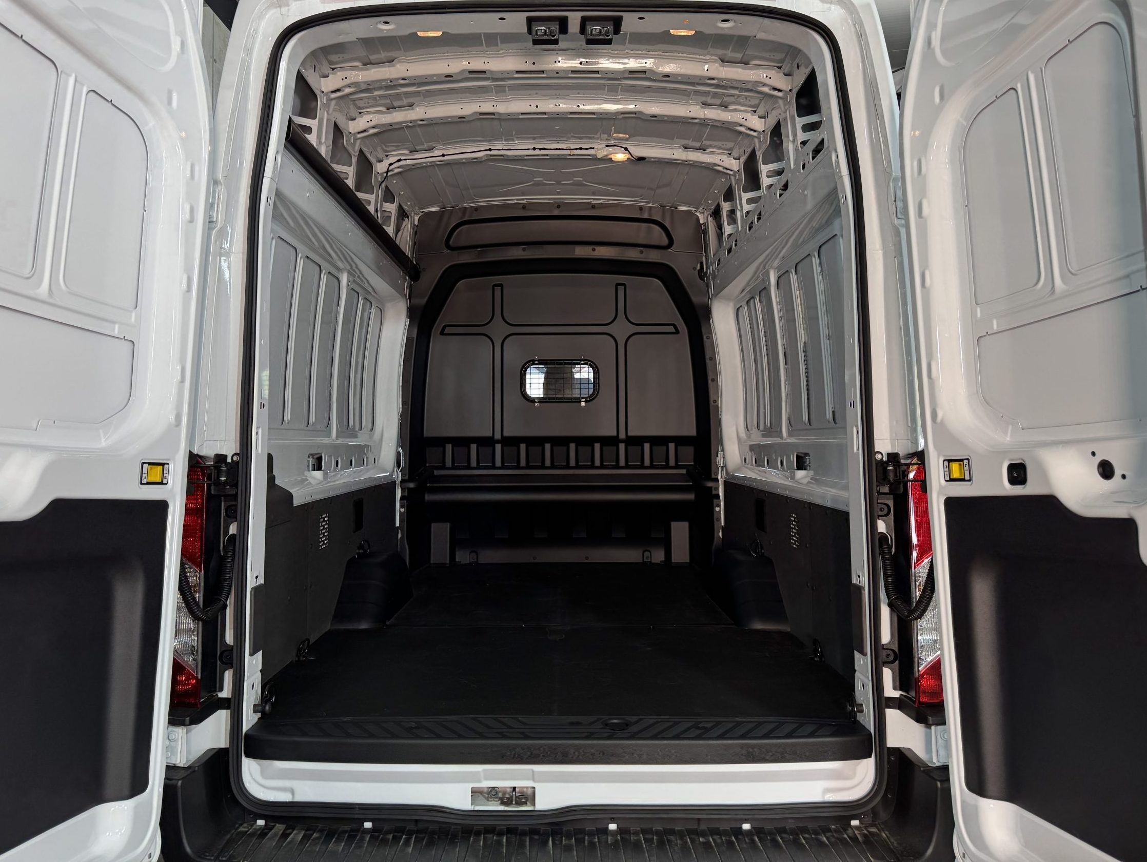 FORD TRANSIT – BRAND-POŻ. (przed) FORD TRANSIT – BRAND-POŻ. (przed)